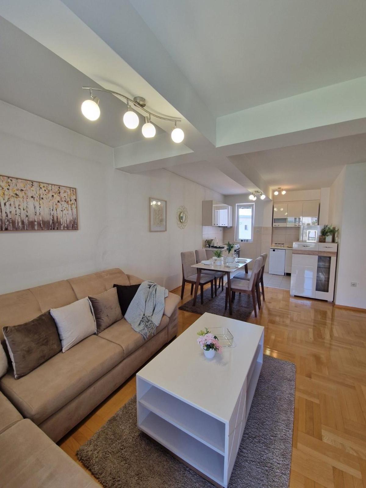 Kamche Lux Apartment スコピエ エクステリア 写真
